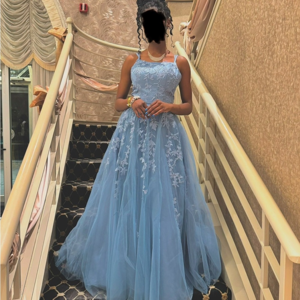 Elegant Blue Lace Evening Gown